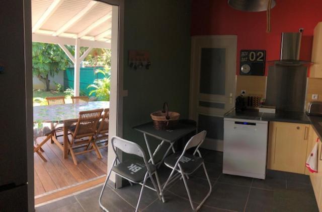Habitation Baliache - Maison Creole Avec Jardin Privatif, Plage A 200M Деше Экстерьер фото