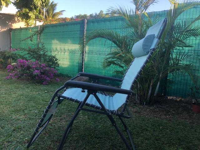 Habitation Baliache - Maison Creole Avec Jardin Privatif, Plage A 200M Деше Экстерьер фото